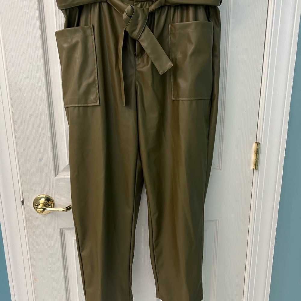 Who What Wear Green Cropped Ankle Pants